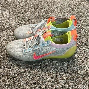 Women’s Nike Air Vapormax (no box) like new